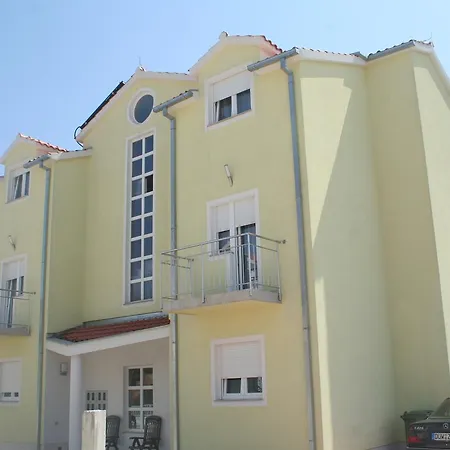 4210b * Vodice
