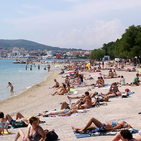 4210b * Vodice